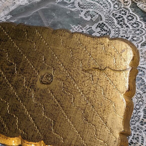 9" x 11" Vintage Italian Florentine Gold Gilt Decorative Wooden Serving Tray - Picture 7 of 10